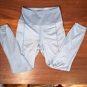 Patagonia leggings blue 2 side pockets 1 zip side pocket women’s M EUC